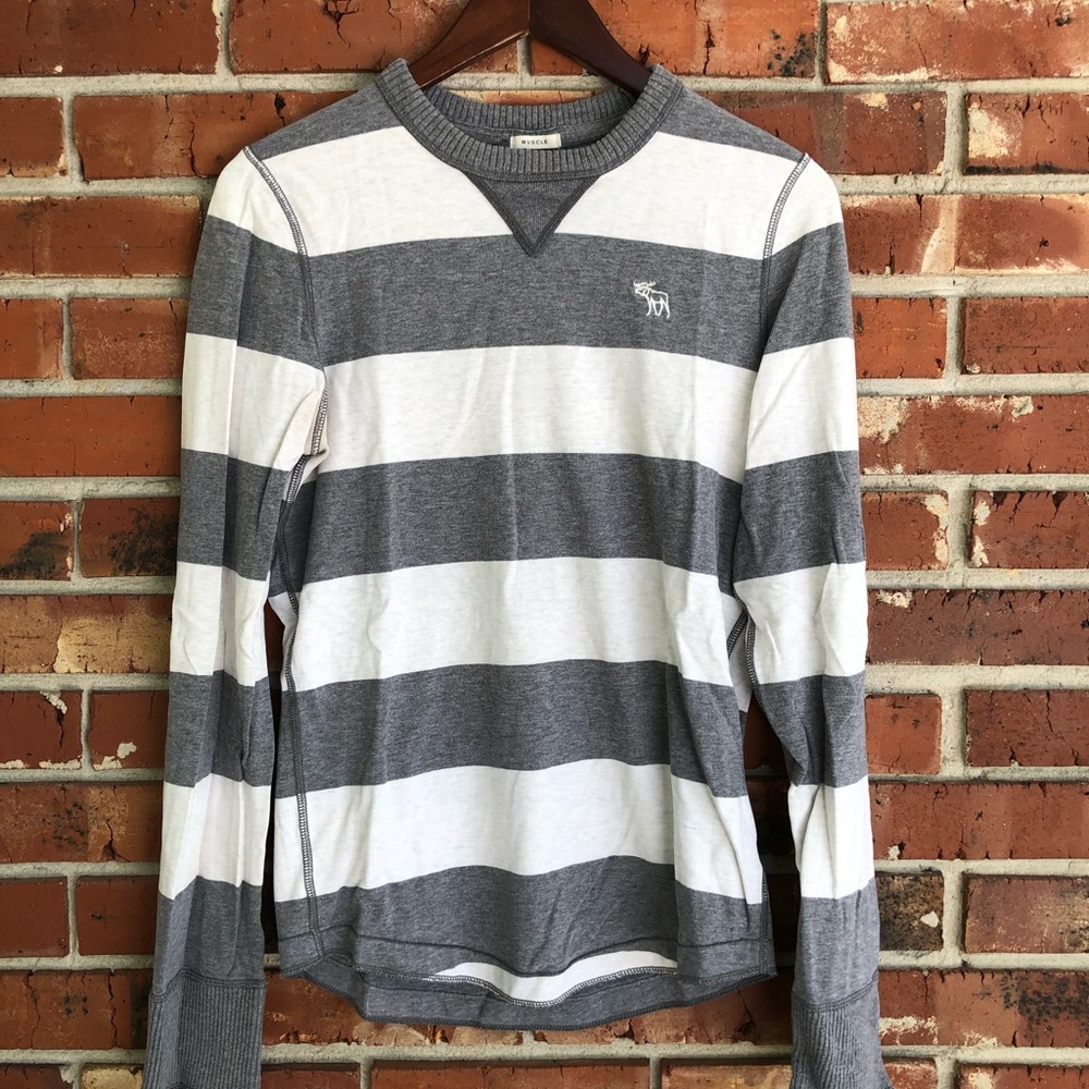 Abercrombie & Fitch Sweater - Size Small